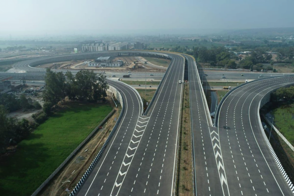 image Ganga Expressway to open before Mahakumbh 2025